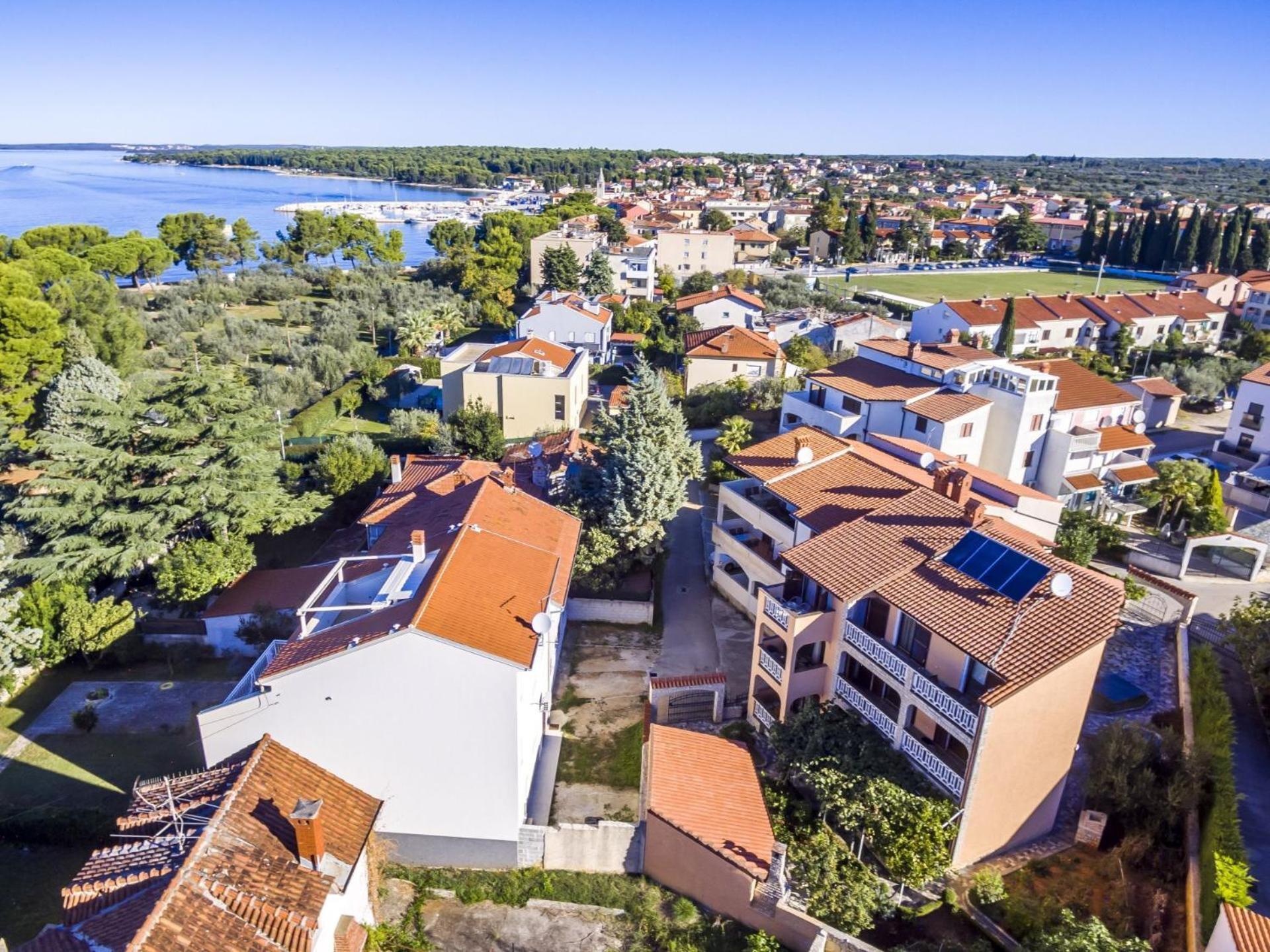 Apartments Mir Fazana Bagian luar foto