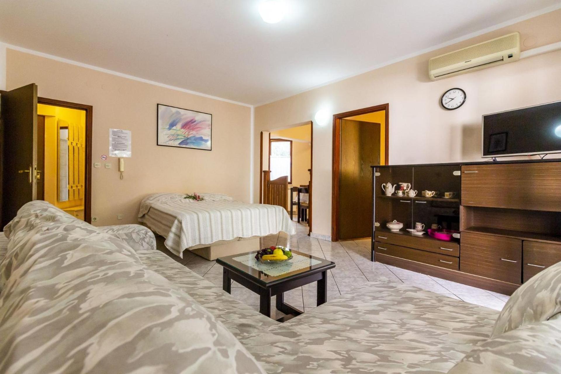 Apartments Mir Fazana Bagian luar foto